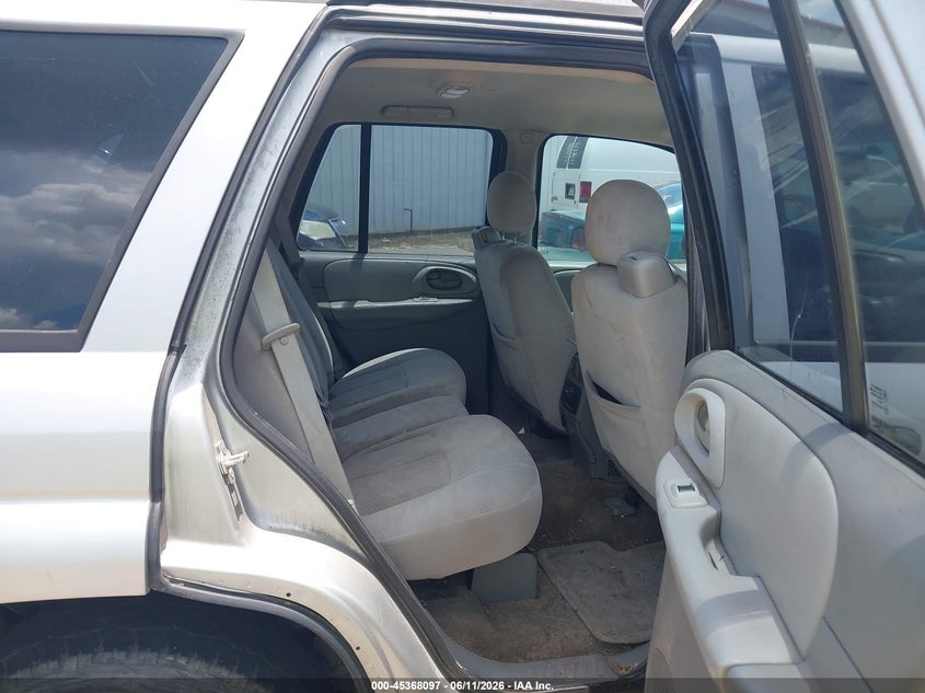 2008 Chevrolet Trailblazer VIN 1GNDS13S782206759 IAAI salvage auction — NORMAL WEAR, Repossession Paperwork (Georgia), sold $375 on 2026-07-09 (photo 8)