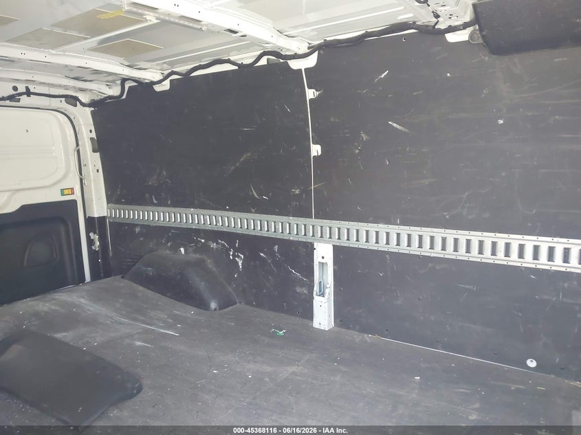 2021 Ford Transit-250 VIN 1FTBR1Y80MKA76374 IAAI salvage auction — RIGHT SIDE, Clear (Illinois), sold $8,350 on 2026-07-14 (photo 8)