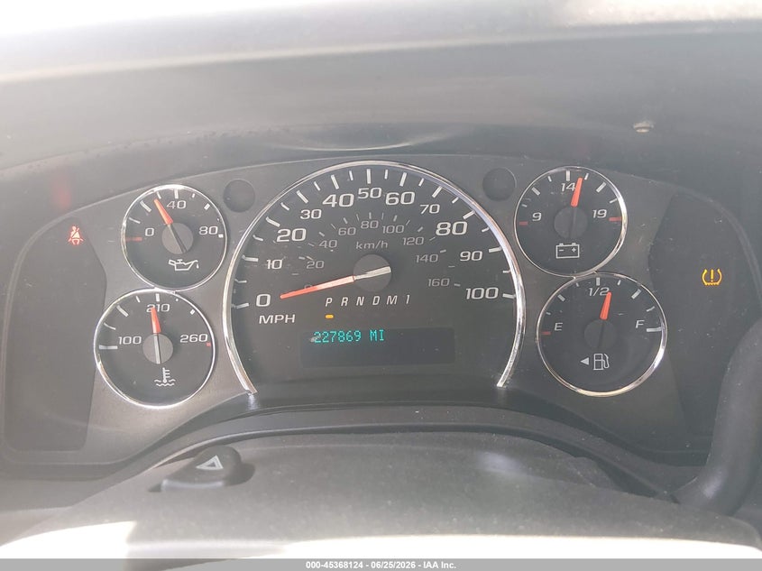 2019 Chevrolet Express 2500 VIN 1GCWGAFG6K1272436 IAAI salvage auction — FRONT END, Clear (California), sold $275 on 2026-07-09 (photo 7)