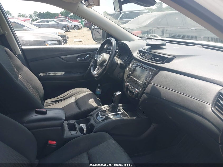 2020 Nissan Rogue VIN JN8AT2MV5LW114076 IAAI salvage auction — NORMAL WEAR, Clear (New York), sold $1,250 on 2026-07-21 (photo 5)