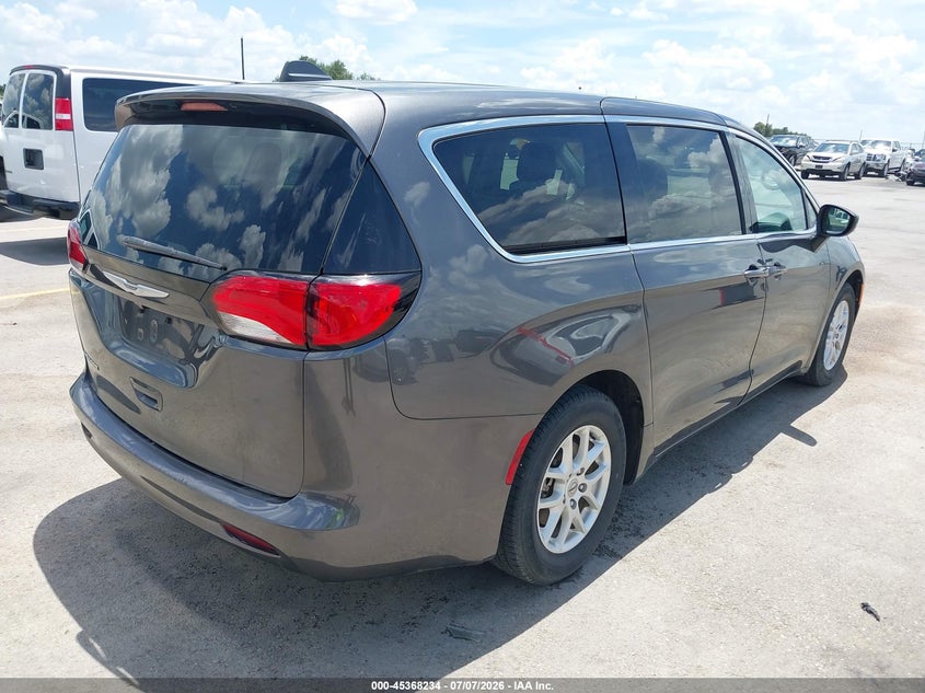 2022 Chrysler Voyager VIN 2C4RC1CG0NR131083 IAAI salvage auction — NORMAL WEAR, Sf97 (Texas), sold $14,575 on 2026-08-04 (photo 4)