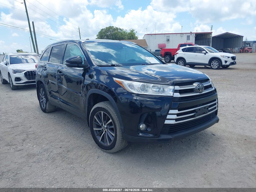 2019 Toyota Highlander VIN 5TDJZRFH0KS702735 — IAAI salvage auction photo