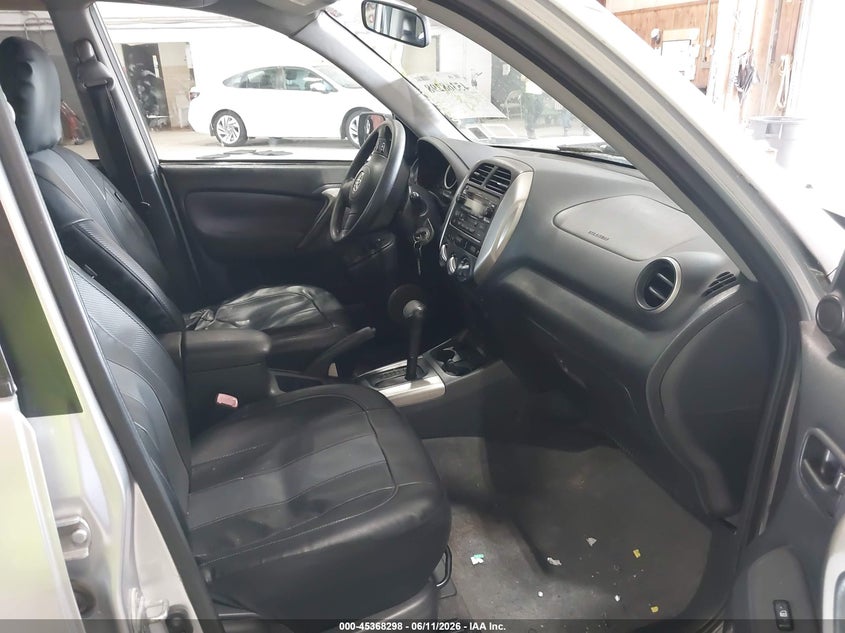 2004 Toyota Rav4 VIN JTEHD20V146014051 IAAI salvage auction — NORMAL WEAR, Clear (New York), sold $375 on 2026-07-08 (photo 5)