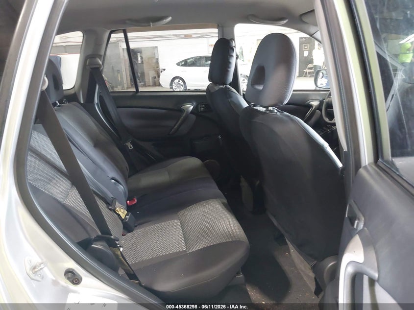 2004 Toyota Rav4 VIN JTEHD20V146014051 IAAI salvage auction — NORMAL WEAR, Clear (New York), sold $375 on 2026-07-08 (photo 8)