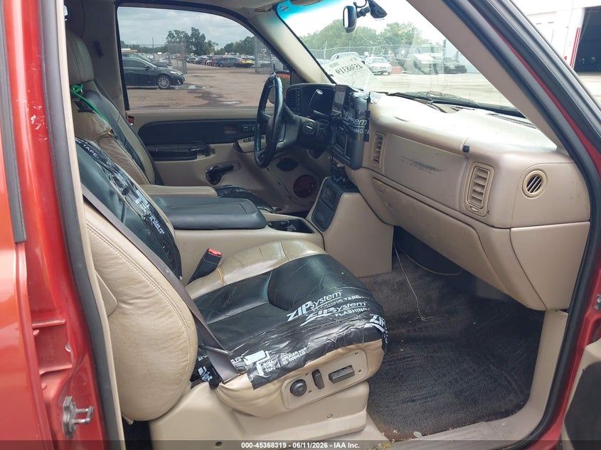 2002 Chevrolet Avalanche VIN 3GNEK13T42G243828 IAAI salvage auction — LEFT FRONT, Clear (Florida), sold $1,500 on 2026-07-19 (photo 5)