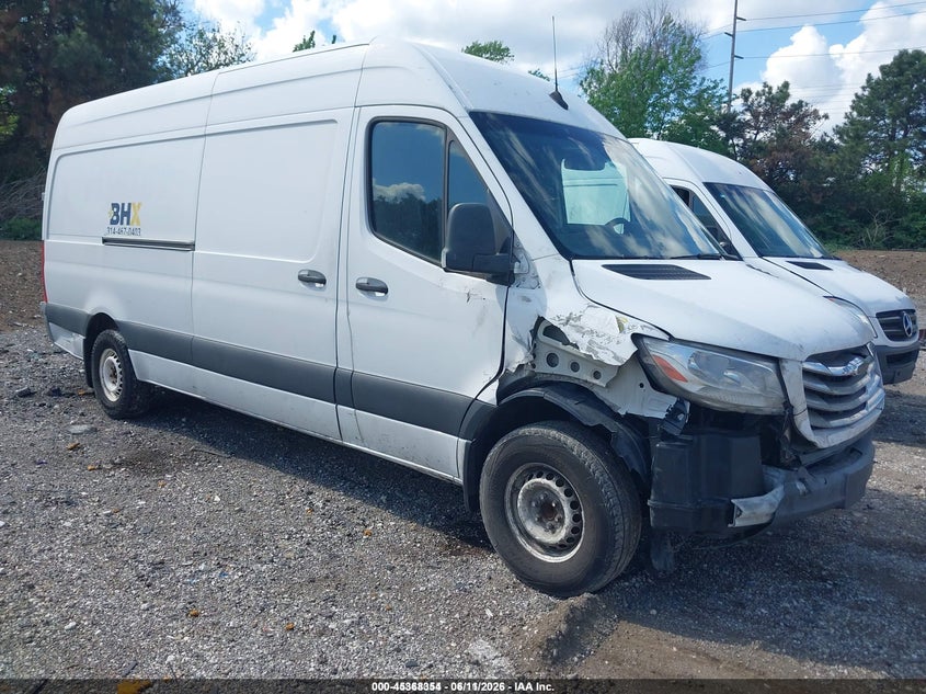 2019 Freightliner Sprinter 2500 VIN WDRPF1CD5KT007299 IAAI salvage auction — FRONT & REAR, Clear (Texas), sold $4,100 on 2026-07-08 (photo 1)