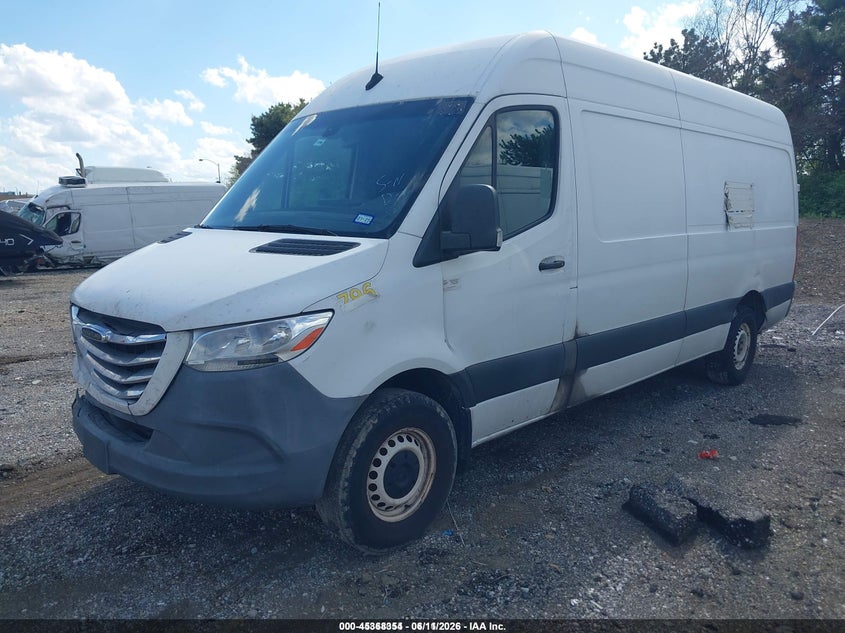 2019 Freightliner Sprinter 2500 VIN WDRPF1CD5KT007299 IAAI salvage auction — FRONT & REAR, Clear (Texas), sold $4,100 on 2026-07-08 (photo 2)