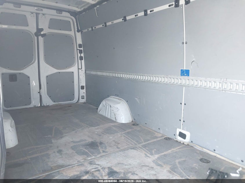 2019 Freightliner Sprinter 2500 VIN WDRPF1CD5KT007299 IAAI salvage auction — FRONT & REAR, Clear (Texas), sold $4,100 on 2026-07-08 (photo 8)