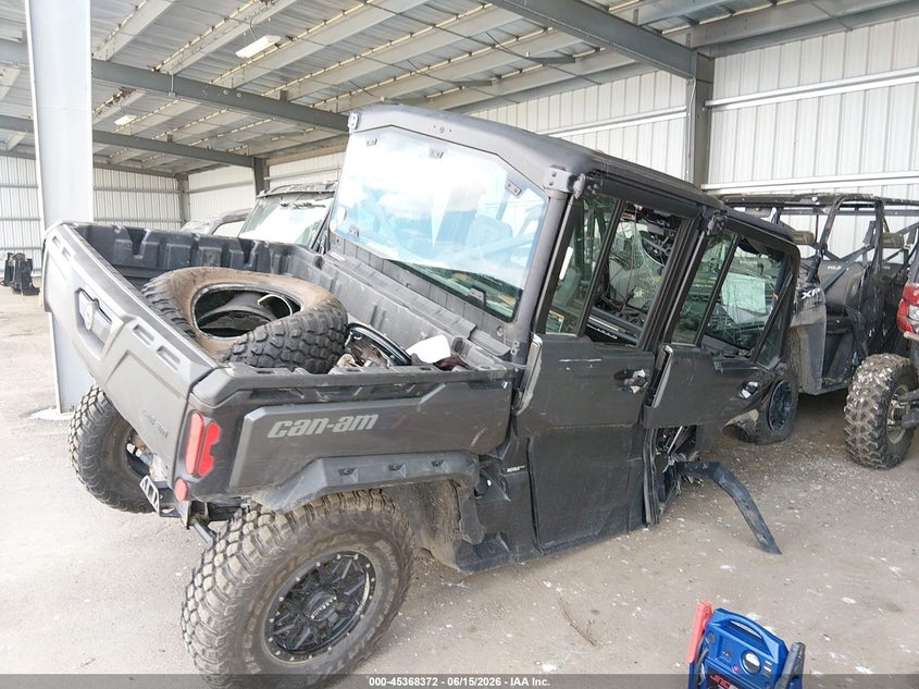 2022 Can-am/ brp Traxter VIN 3JBUUAX45NK003323 IAAI salvage auction — SIDE, Salvage Title, sold $6,950 on 2026-09-02 (photo 4)