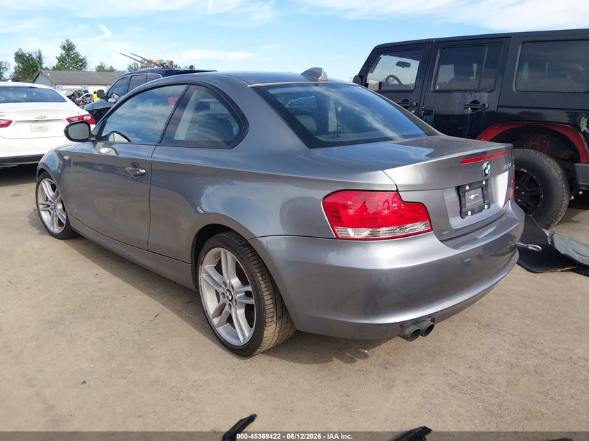 2011 BMW 1er VIN WBAUP7C5XBVP21152 IAAI salvage auction — RIGHT FRONT, Salvage (Ohio), sold $2,425 on 2026-07-24 (photo 3)