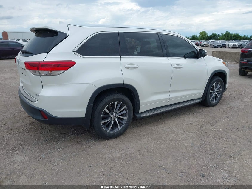 2017 Toyota Highlander VIN 5TDKZRFH7HS520155 IAAI salvage auction — HAIL, Original (Texas), sold $10,275 on 2026-07-15 (photo 4)