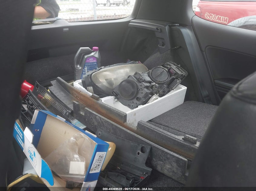 2010 Volkswagen Gti VIN WVWFD7AJXAW236443 IAAI salvage auction — NORMAL WEAR, Clear (New York), sold $350 on 2026-07-29 (photo 8)