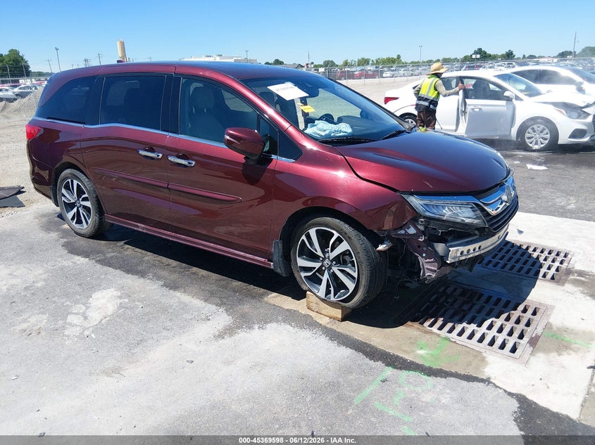 2018 Honda Odyssey VIN 5FNRL6H93JB049703 IAAI salvage auction — FRONT END, Salvage Title, sold $3,300 on 2026-08-04 (photo 1)