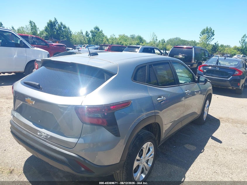2025 Chevrolet Trax VIN KL77LFEP7SC129768 IAAI salvage auction — LEFT FRONT, Salvage (Ohio), sold $3,250 on 2026-07-28 (photo 4)