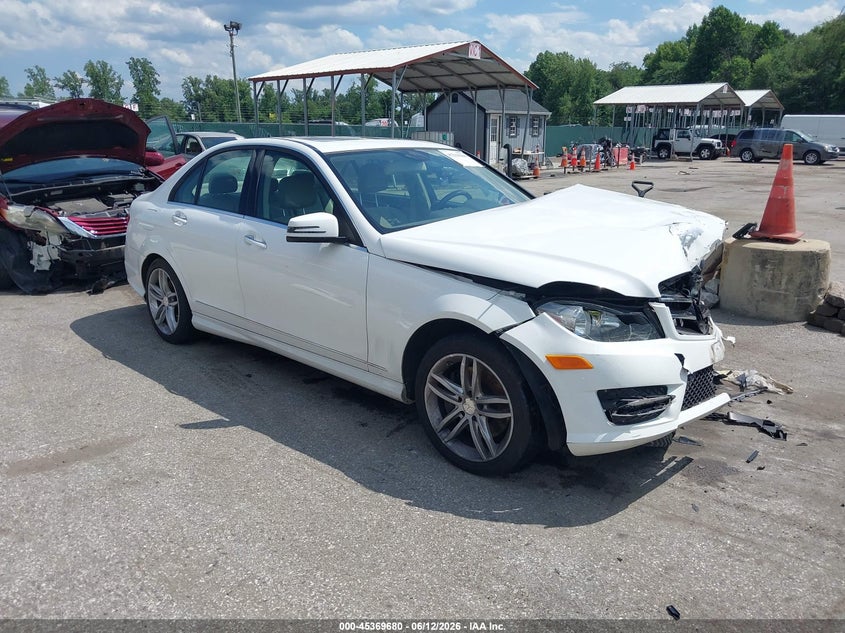 2014 Mercedes-benz C-klasse VIN WDDGF8AB6EG250780 IAAI salvage auction — FRONT END, Salvage - Greater Than 75% (Maryland), sold $700 on 2026-07-11 (photo 1)