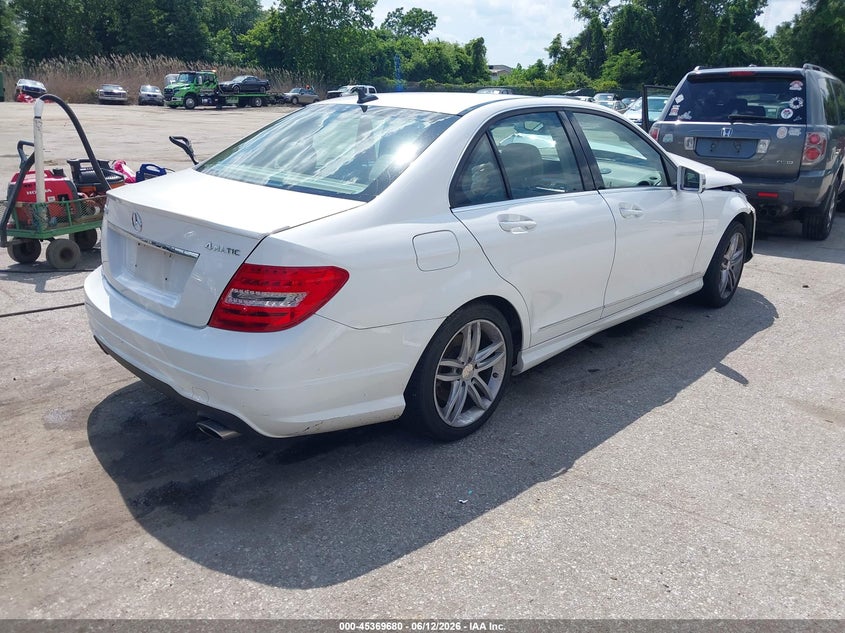 2014 Mercedes-benz C-klasse VIN WDDGF8AB6EG250780 IAAI salvage auction — FRONT END, Salvage - Greater Than 75% (Maryland), sold $700 on 2026-07-11 (photo 4)