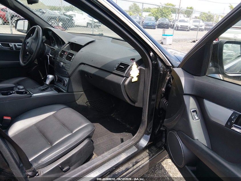 2009 Mercedes-benz C class VIN WDDGF81X69R056689 IAAI salvage auction — REAR END, Salvage (New Jersey), sold $200 on 2026-07-29 (photo 5)