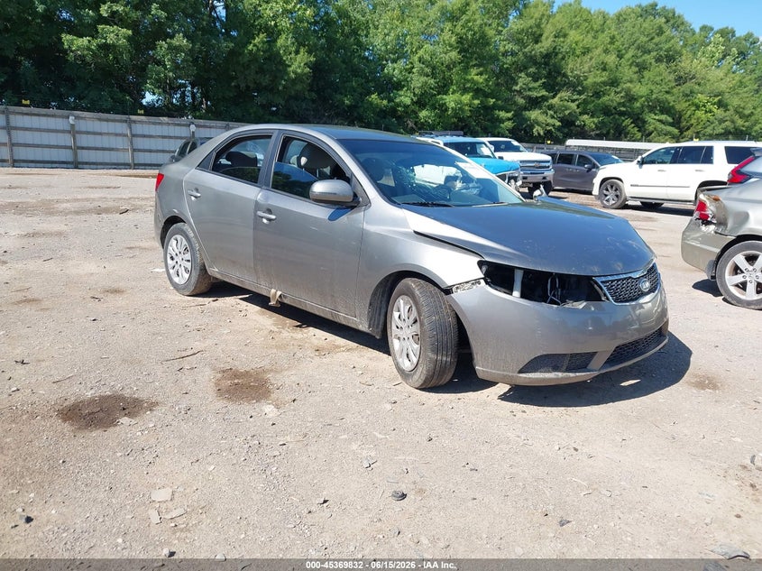 2011 Kia Forte VIN KNAFU4A27B5889629 IAAI salvage auction — FRONT END, Salvage (Tennessee), sold $500 on 2026-07-15 (photo 1)
