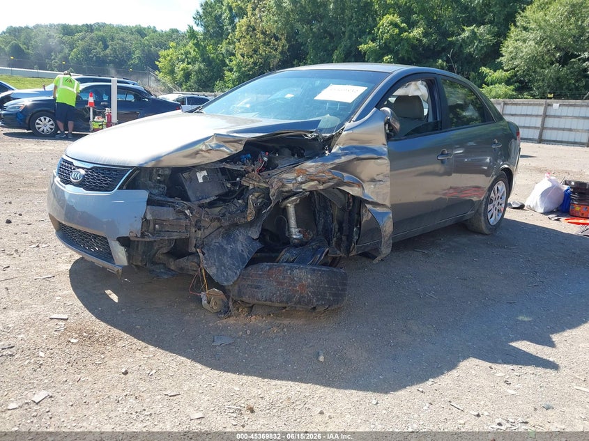 2011 Kia Forte VIN KNAFU4A27B5889629 IAAI salvage auction — FRONT END, Salvage (Tennessee), sold $500 on 2026-07-15 (photo 2)