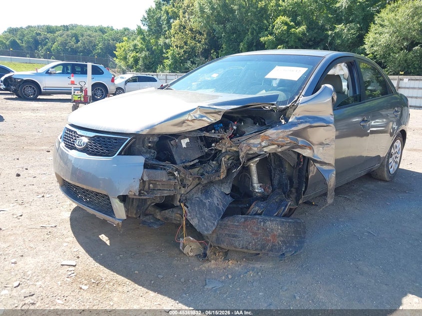 2011 Kia Forte VIN KNAFU4A27B5889629 IAAI salvage auction — FRONT END, Salvage (Tennessee), sold $500 on 2026-07-15 (photo 6)
