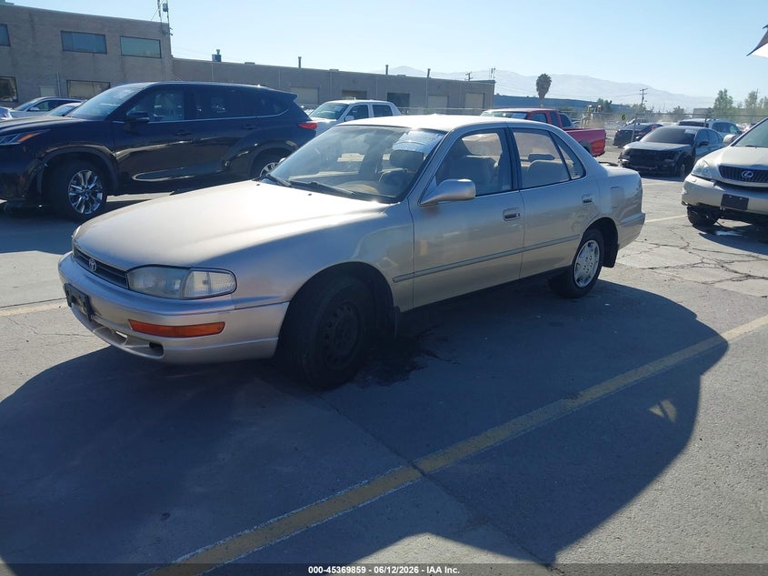1994 Toyota Camry VIN JT2SK12E0R0194617 IAAI salvage auction — LEFT REAR, Salvage (California), sold $275 on 2026-07-13 (photo 2)