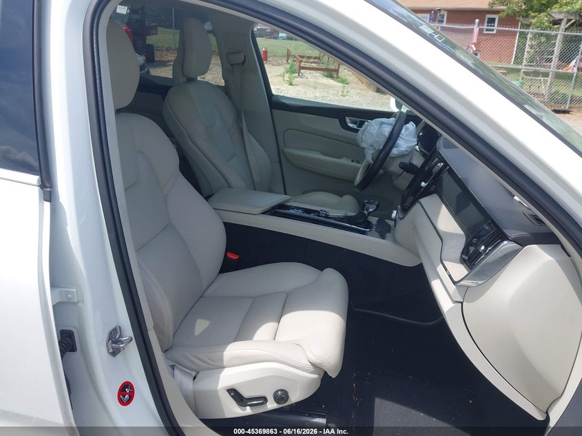 2018 Volvo Xc60 VIN YV4A22RL4J1049086 IAAI salvage auction — FRONT END, Wait Title, sold $4,950 on 2026-08-06 (photo 5)