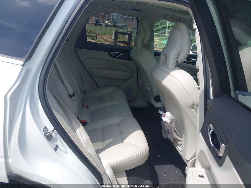 2018 Volvo Xc60 VIN YV4A22RL4J1049086 IAAI salvage auction — FRONT END, Wait Title, sold $4,950 on 2026-08-06 (photo 8)
