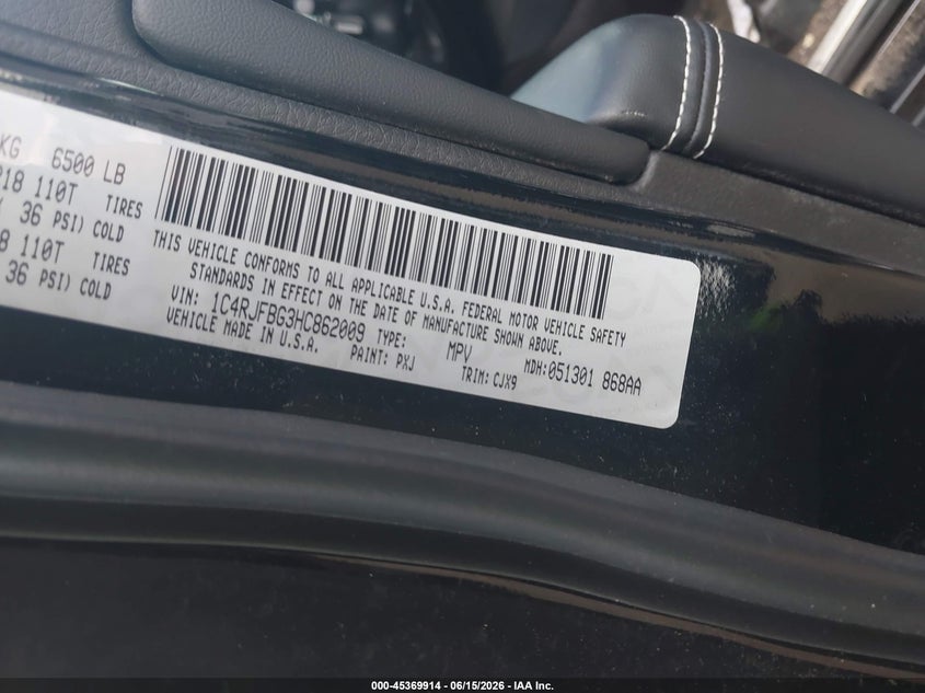2017 Jeep Grand cherokee VIN 1C4RJFBG3HC862009 IAAI salvage auction — RIGHT FRONT, Salvage (Massachusetts), sold $3,500 on 2026-07-11 (photo 9)