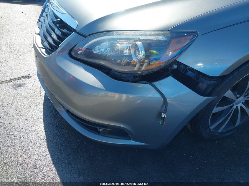 2013 Chrysler 200 VIN 1C3BCBGG1DN739227 IAAI salvage auction — REAR END, Salvage (Missouri), sold $575 on 2026-07-28 (photo 6)