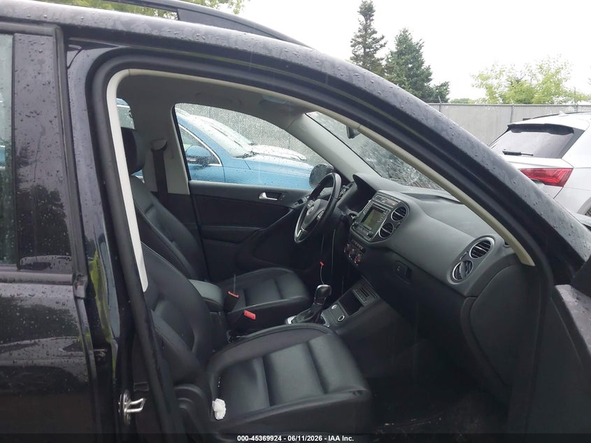 2016 Volkswagen Tiguan VIN WVGBV7AXXGK000497 IAAI salvage auction — HAIL, Salvage Title, sold $25 on 2026-07-29 (photo 5)