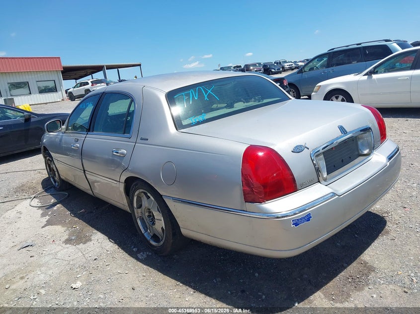 2007 Lincoln TOWN CAR VIN 1LNHM81V97Y629103 IAAI salvage auction — NORMAL WEAR, Clear (Tennessee), sold $525 on 2026-07-09 (photo 3)
