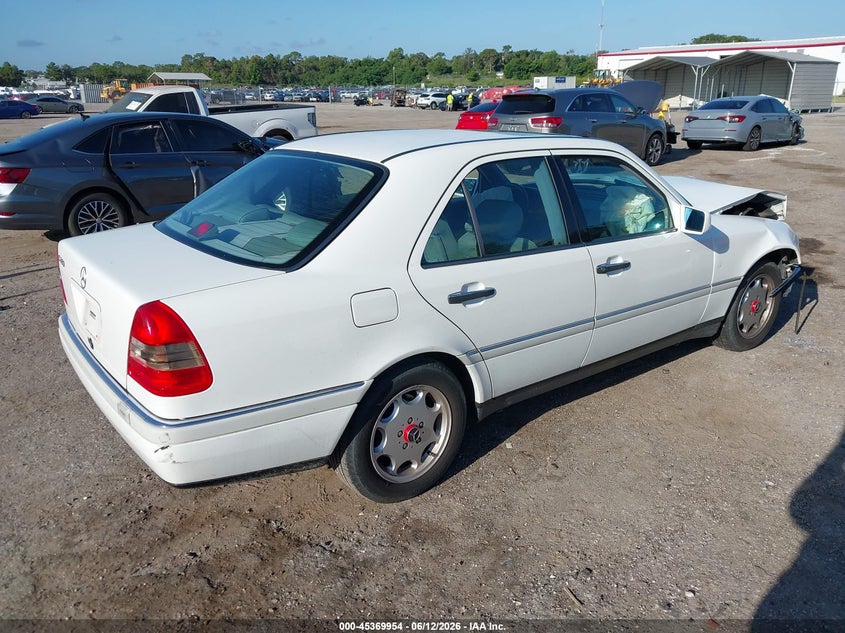 1997 Mercedes-benz C-klasse VIN WDBHA28E9VA510567 IAAI salvage auction — FRONT END, Rebuildable (Florida), sold $275 on 2026-07-09 (photo 4)