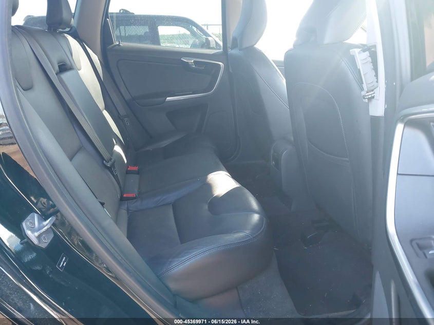 2015 Volvo Xc60 VIN YV440MDK7F2690361 IAAI salvage auction — RIGHT FRONT, Salvage (New Jersey), sold $1,875 on 2026-08-10 (photo 8)