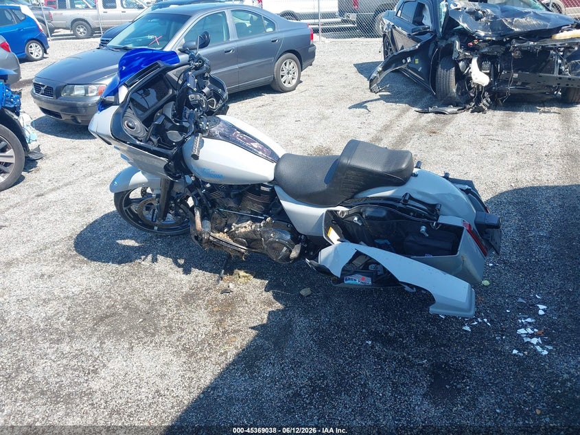 2024 Harley-davidson Road glide VIN 1HD1KH718RB636984 IAAI salvage auction — LEFT REAR, Salvage Title, sold $9,600 on 2026-08-25 (photo 3)