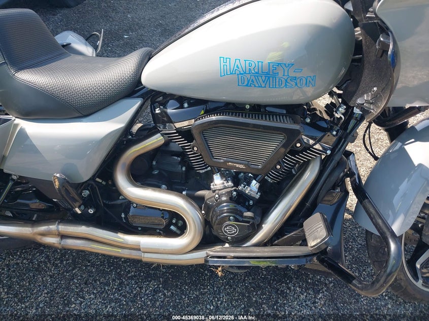 2024 Harley-davidson Road glide VIN 1HD1KH718RB636984 IAAI salvage auction — LEFT REAR, Salvage Title, sold $9,600 on 2026-08-25 (photo 8)