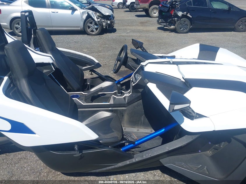 2019 Polaris Slingshot VIN 57XAASFA6K8135749 IAAI salvage auction — LEFT FRONT, Salvage - Greater Than 75% (Maryland), sold $1,600 on 2026-07-08 (photo 5)