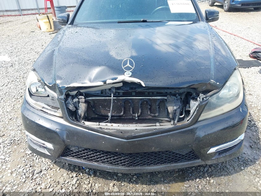2013 Mercedes-benz C-klasse VIN WDDGF8AB4DR285532 IAAI salvage auction — FRONT END, Salvage Title, sold $2,175 on 2026-08-19 (photo 6)