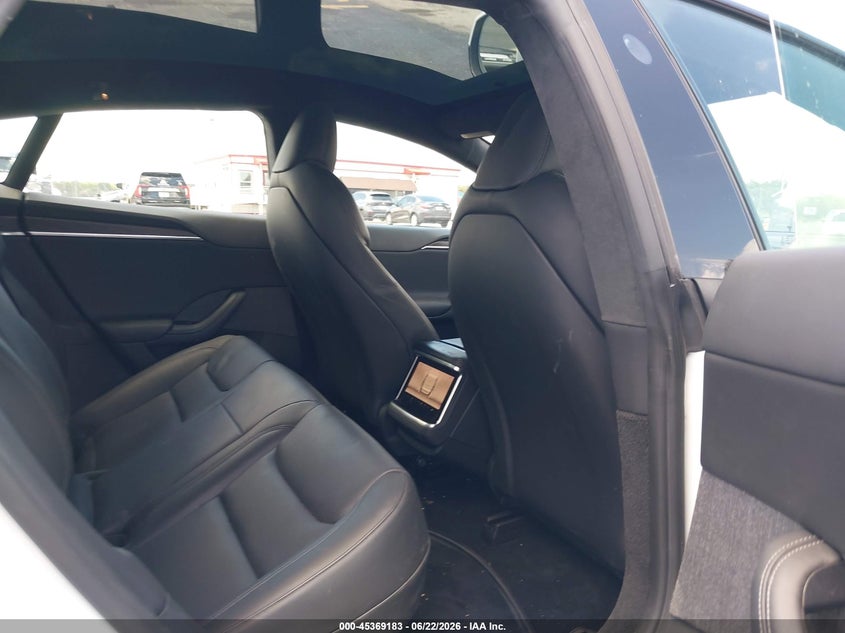 2022 Tesla Model s VIN 5YJSA1E50NF477052 IAAI salvage auction — WATER/FLOOD, Salvage Title, sold $13,250 on 2026-07-30 (photo 8)