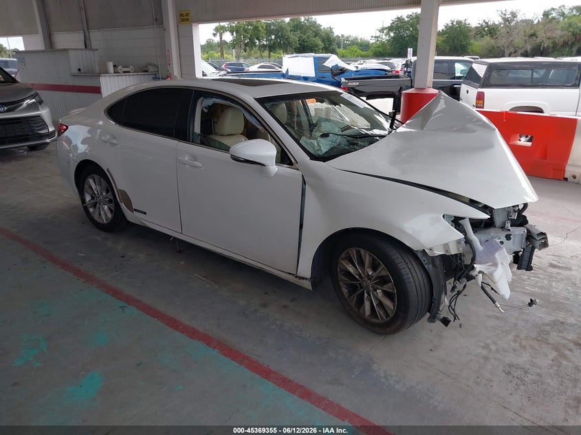 2013 Lexus ES VIN JTHBW1GG2D2028276 IAAI salvage auction — FRONT END, Rebuildable (Florida), sold $400 on 2026-07-29 (photo 1)
