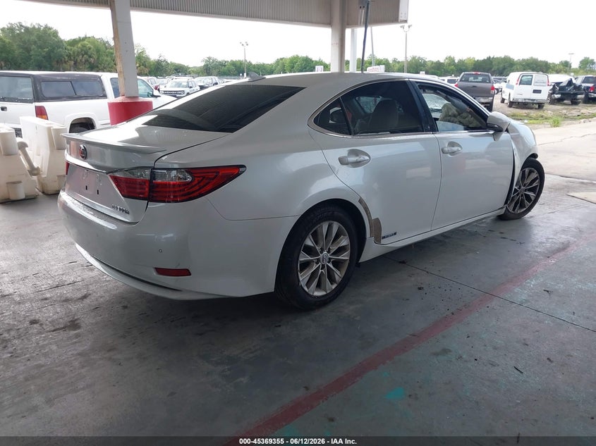 2013 Lexus ES VIN JTHBW1GG2D2028276 IAAI salvage auction — FRONT END, Rebuildable (Florida), sold $400 on 2026-07-29 (photo 4)