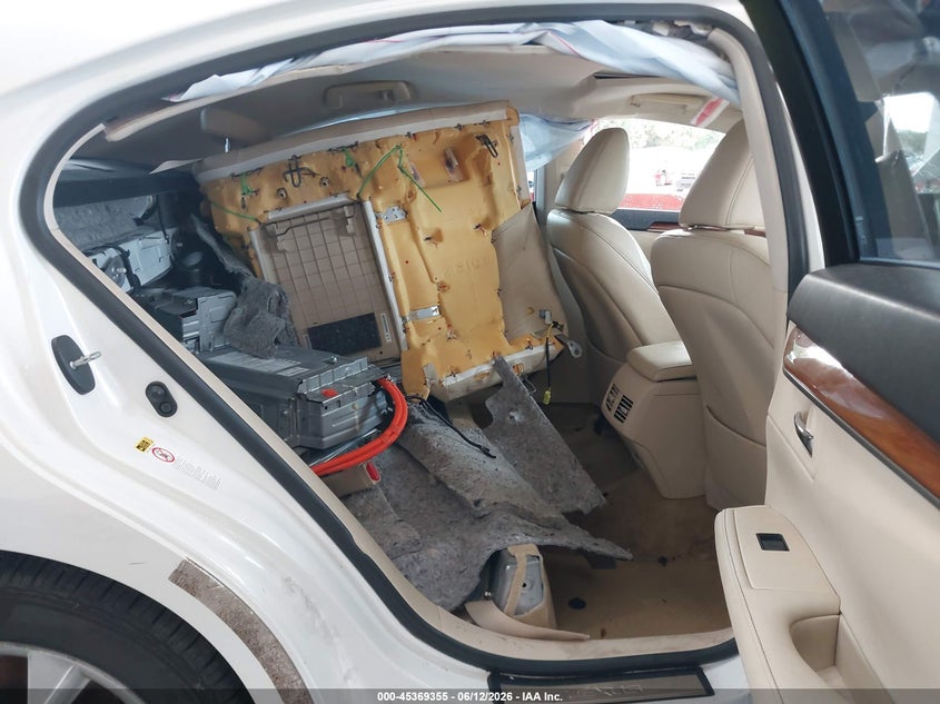 2013 Lexus ES VIN JTHBW1GG2D2028276 IAAI salvage auction — FRONT END, Rebuildable (Florida), sold $400 on 2026-07-29 (photo 8)