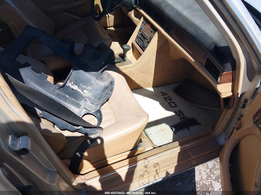 1987 Mercedes-benz 420 VIN WDBCA35D8HA284649 IAAI salvage auction — NORMAL WEAR, Salvage (New Mexico), sold $275 on 2026-07-29 (photo 5)