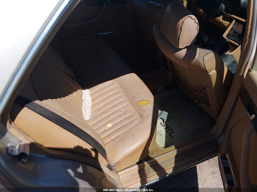 1987 Mercedes-benz 420 VIN WDBCA35D8HA284649 IAAI salvage auction — NORMAL WEAR, Salvage (New Mexico), sold $275 on 2026-07-29 (photo 8)