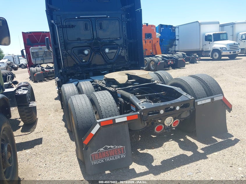 2024 Freightliner New cascadia 126 VIN 3AKJHHFG2RSUR4595 IAAI salvage auction — FRONT END, Clear (Colorado), sold $57,500 on 2026-07-22 (photo 3)