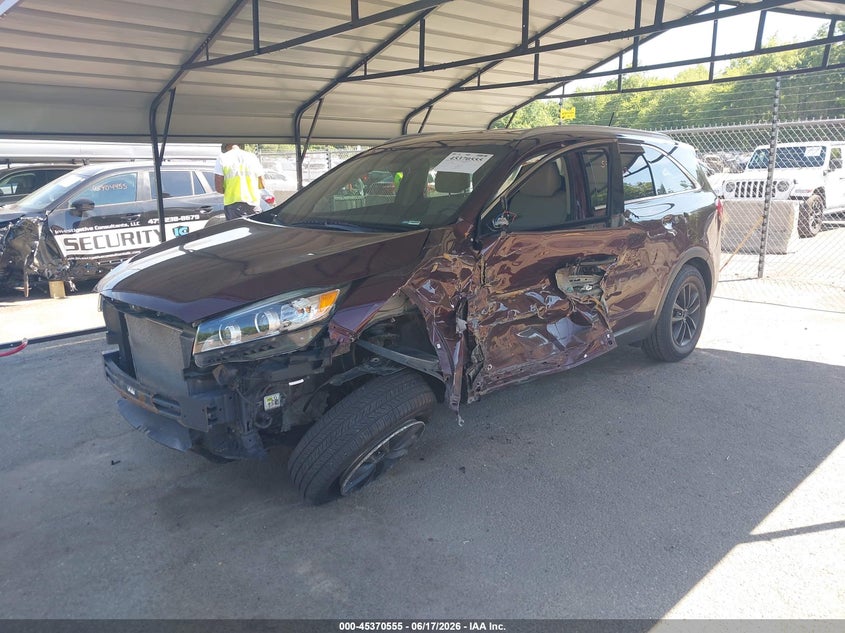 2017 Kia Sorento VIN 5XYPGDA30HG261483 IAAI salvage auction — FRONT END, Salvage Title, sold $1,600 on 2026-07-16 (photo 2)