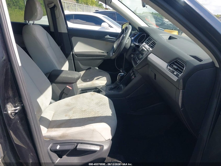 2020 Volkswagen Tiguan VIN 3VV1B7AX0LM102940 IAAI salvage auction — REAR END, Salvage (Louisiana), sold $2,250 on 2026-07-28 (photo 5)