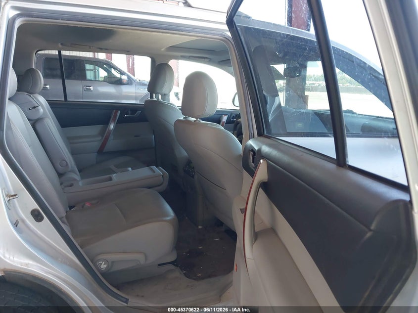 2008 Toyota Highlander VIN JTEES42A382073176 IAAI salvage auction — NORMAL WEAR, Clear - Dealer Only (California), sold $1,850 on 2026-07-21 (photo 8)