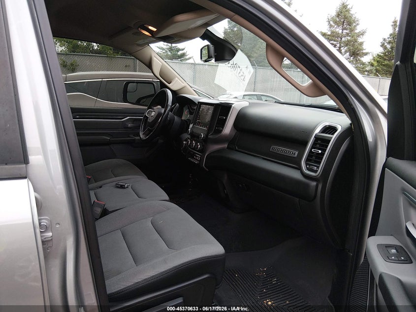 2019 Ram 1500 VIN 1C6SRFFT0KN500952 IAAI salvage auction — HAIL, Clear (Wisconsin), sold $12,000 on 2026-07-29 (photo 5)