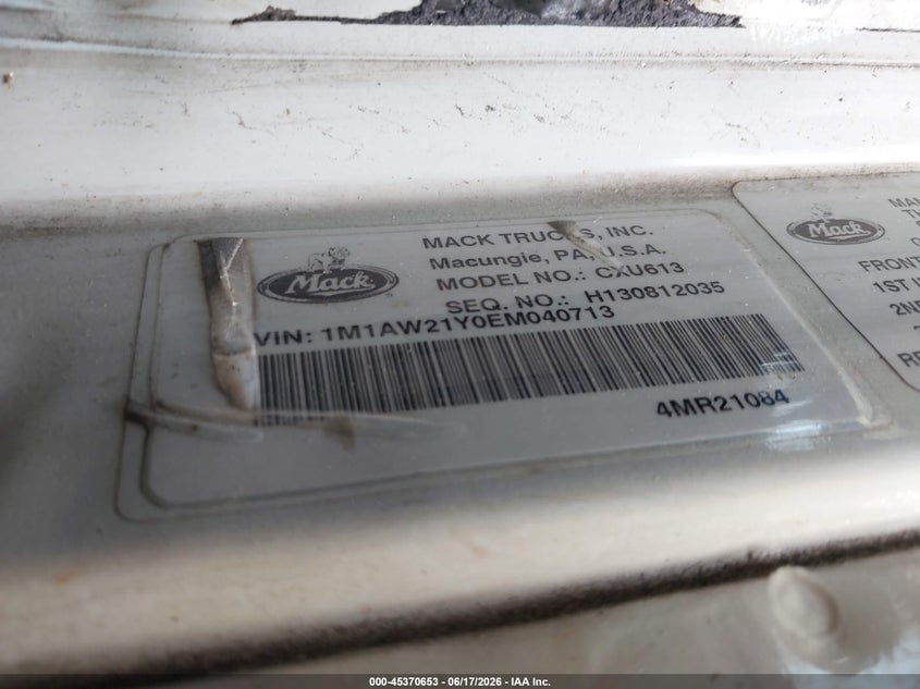 2014 Mack 600 rd600 VIN 1M1AW21Y0EM040713 IAAI salvage auction — SIDE, Rebuildable (Florida), sold $25 on 2026-07-29 (photo 8)
