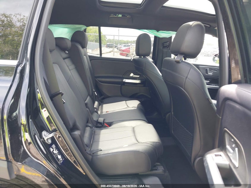 2020 Mercedes-benz Glb VIN W1N4M4GB0LW032557 IAAI salvage auction — SIDE, Salvage Title, sold $7,400 on 2026-07-29 (photo 8)